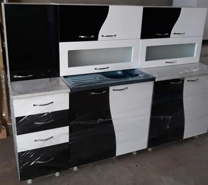 Avlastningsbord-och-sideboards