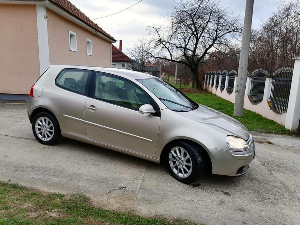 Golf-5-1-9-tdi-77kw-vrhunsko-stanje