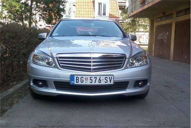 Mercedes-Benz-C200-CDi--11