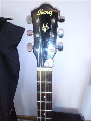 Akusticna-gitara-Ibanez