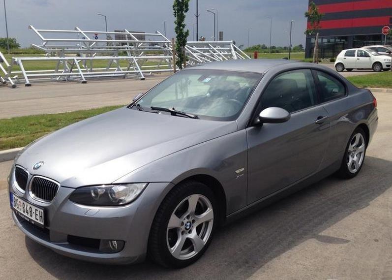 BMW-320--09