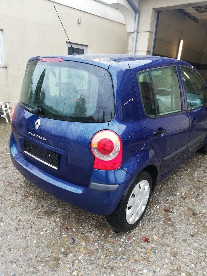 Renault-Modus-2006