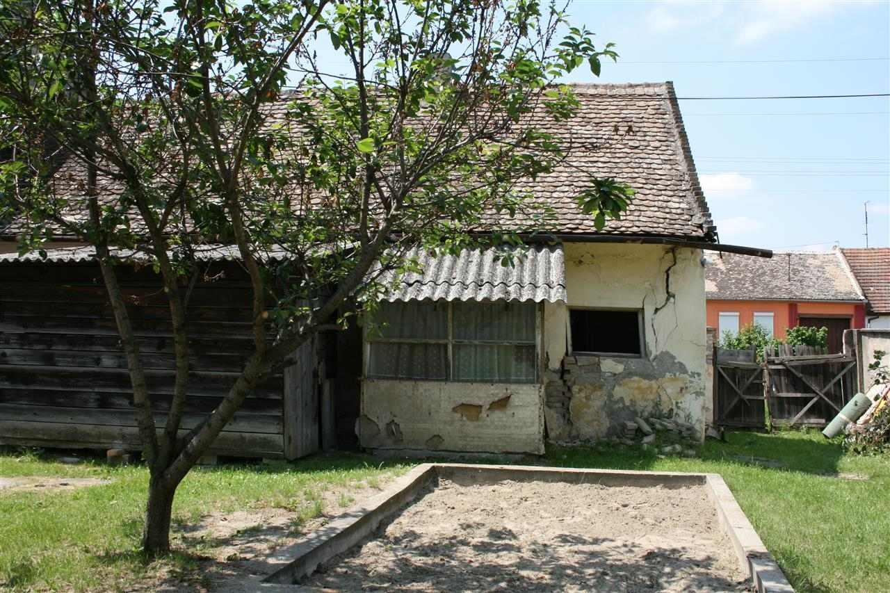 Kuća-Stara-U-STROGOM-CENTRU-BAČKE-PALANKE
