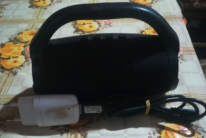 JBL Bluetooth Zvučnik
