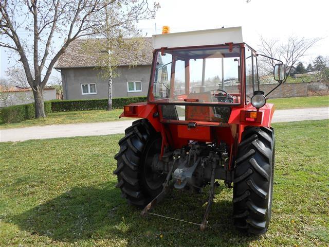 Traktor-IMT-565