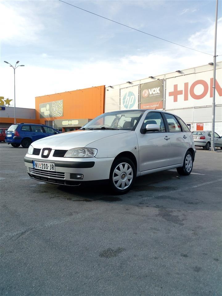 Seat-Ibiza