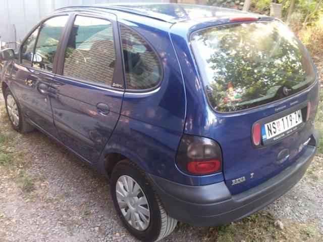 Renault-Scenic--99