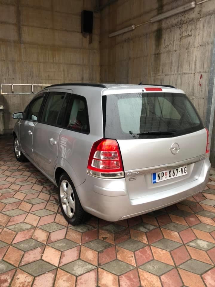 Opel-zafira-1-9-2007