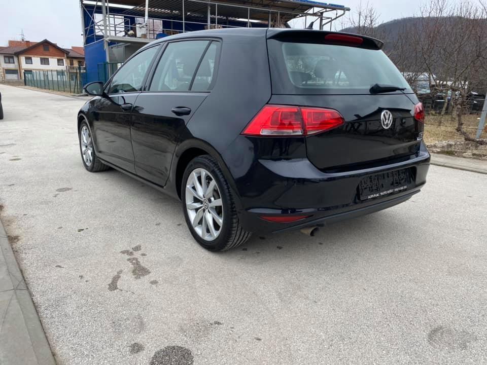 VW-GOLF-VII