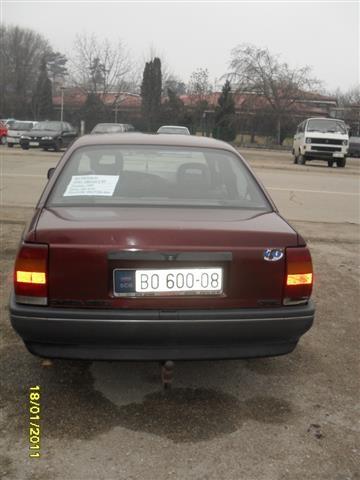 Opel-Omega-2-3D--90-