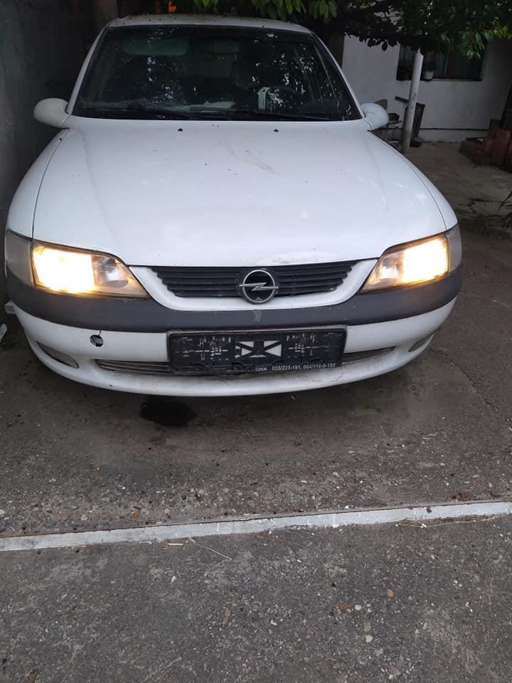 OPEL-Vektra-B