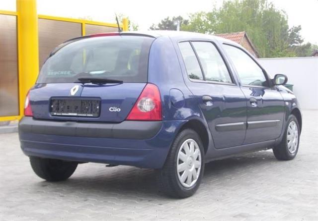 Renault-Clio--03