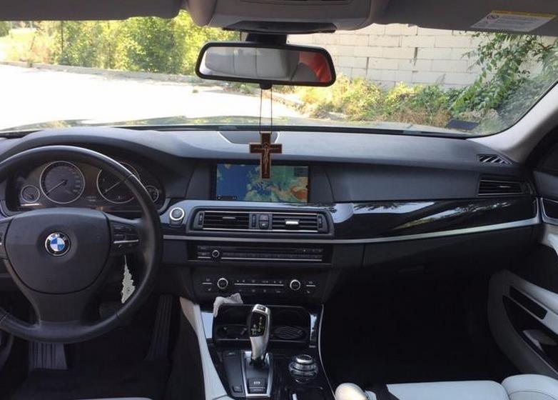BMW-520--11