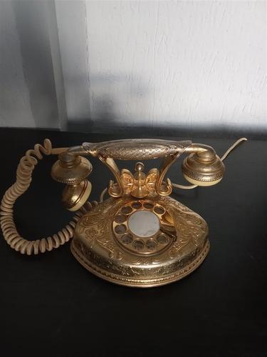 Stari telefon