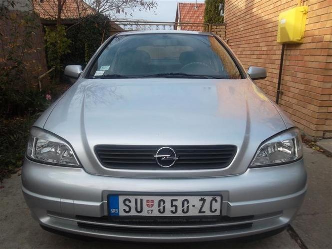 Opel Astra -02