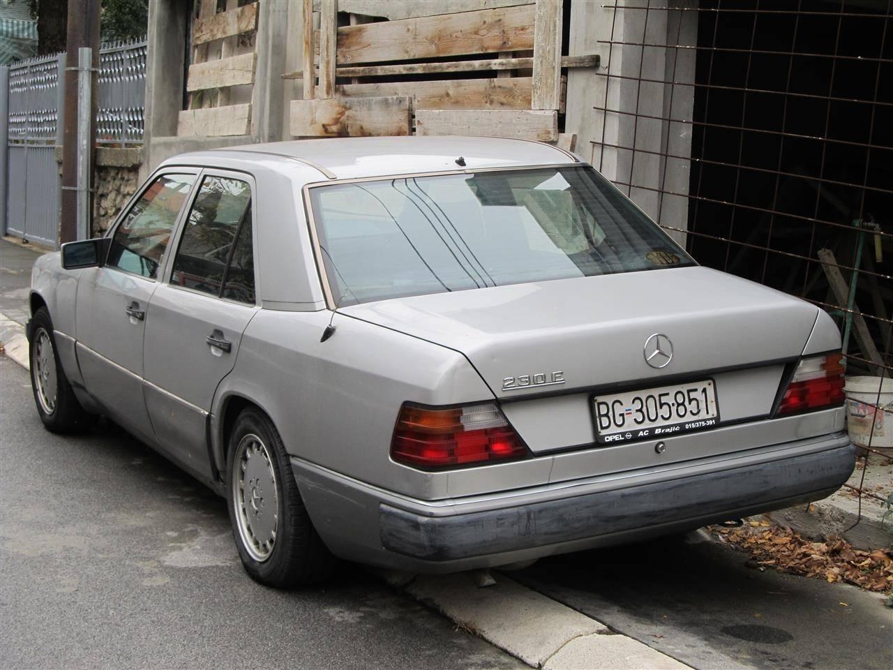 MERCEDES-230E--90
