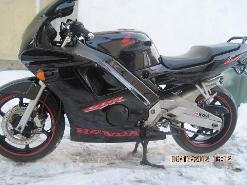 Honda-CBR-600-F2
