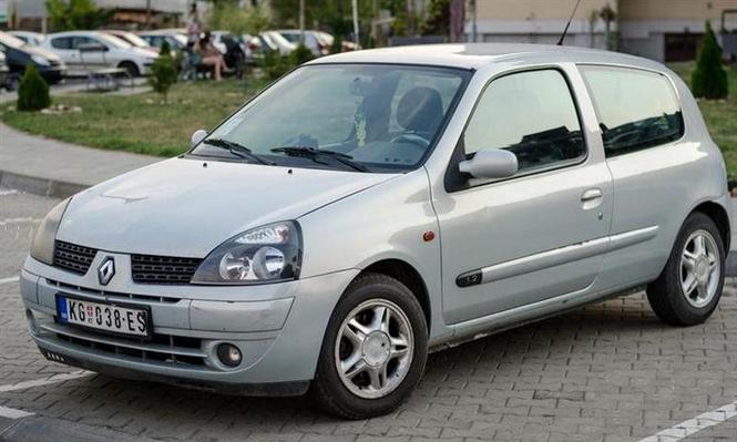 Renault Clio 1.2 -02