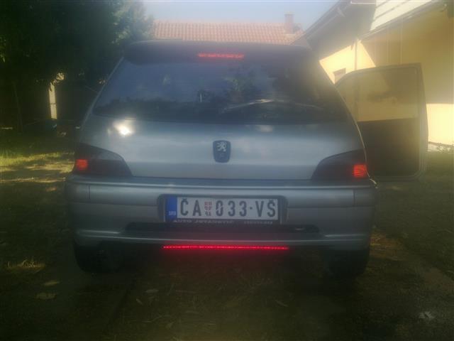 Peugeot--106--00