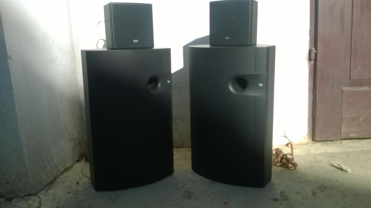 JBL-Zvucnici-200w-