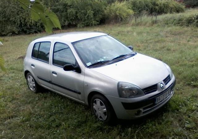 Renault Clio -04