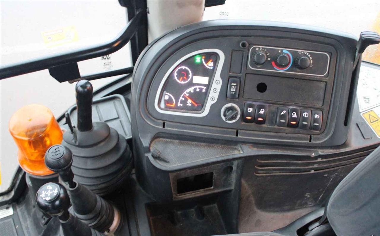 JCB-3-CX---2012