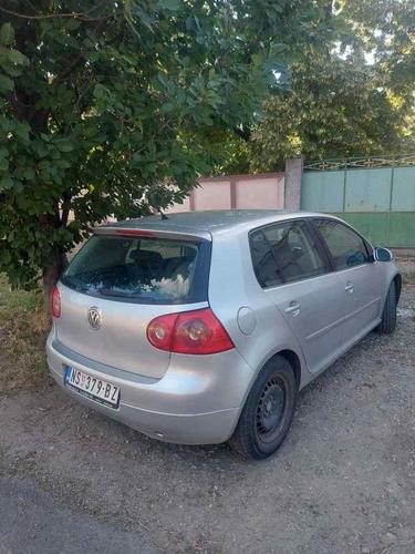 Volkswagen GOLF 5