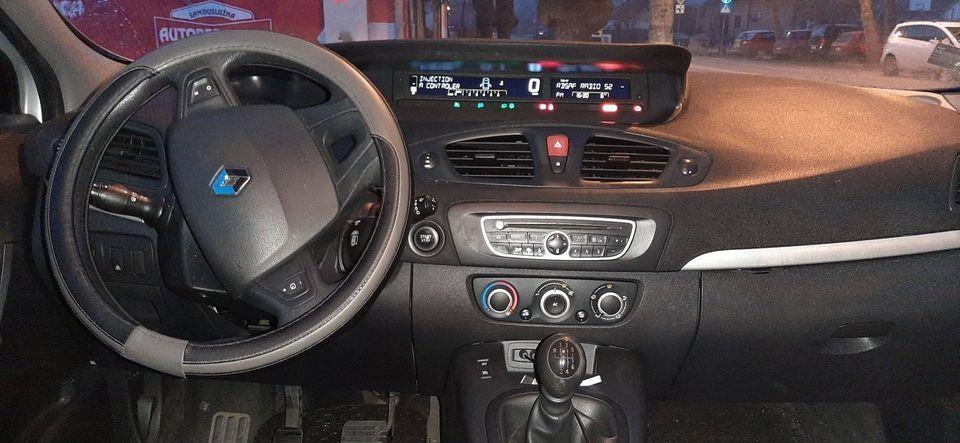 renault-scenic-3