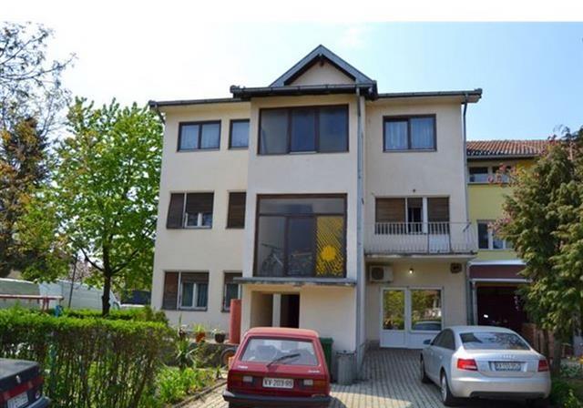 Stan 100m2 u Kraljevo