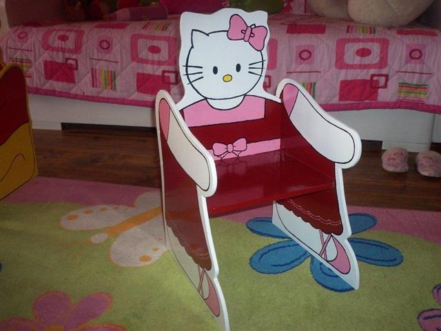 Hello Kitty decija stolica