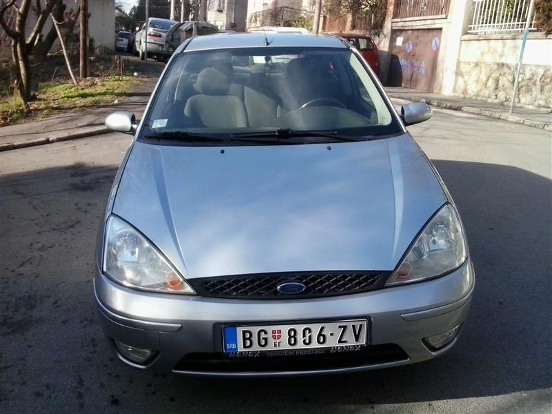 Ford-Focus-1-6--02