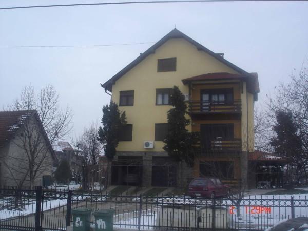 Kuća u Lazarevcu 330m2