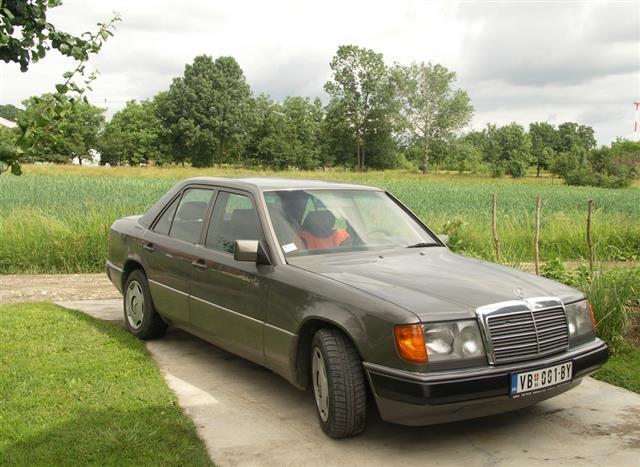 Mercedes-E-250--92