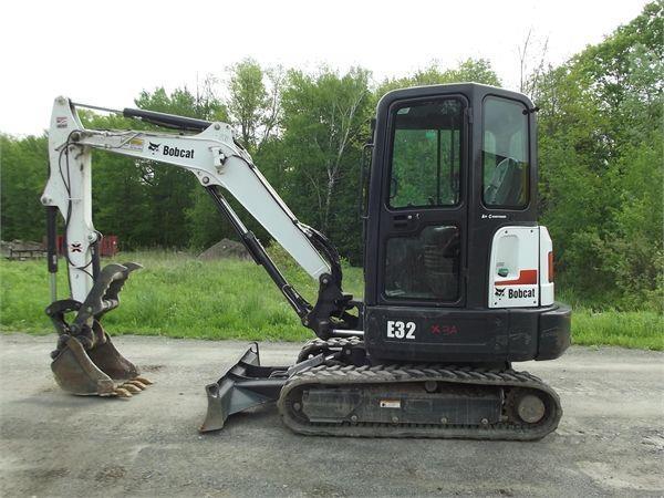 Bobcat-E32-bager
