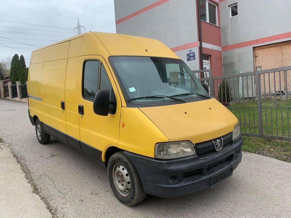 Pežo-Boxer-2-2-HDI-2003
