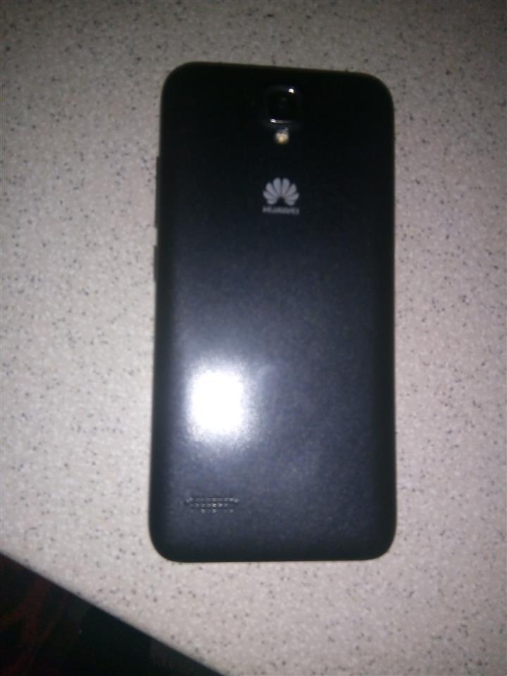 Prodajem-huawei-y560