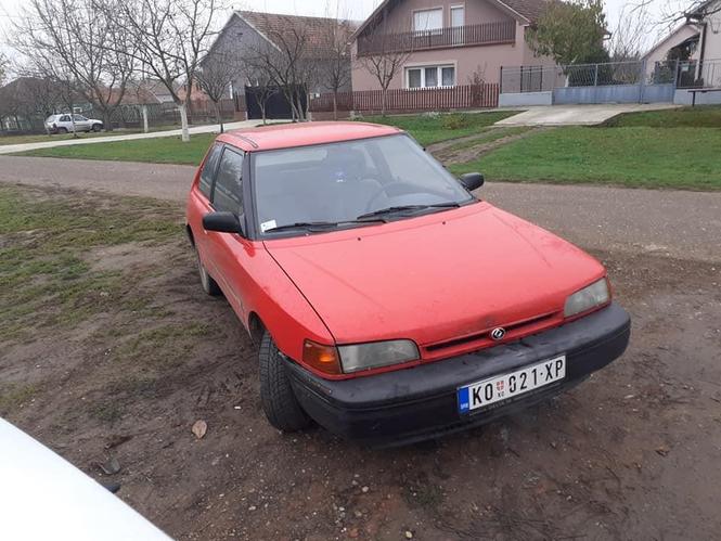 Mazda 323