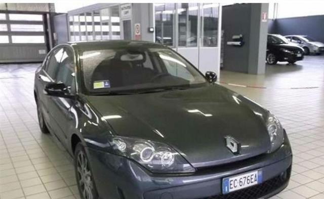 Renault-Laguna-2-0dci-4control--10