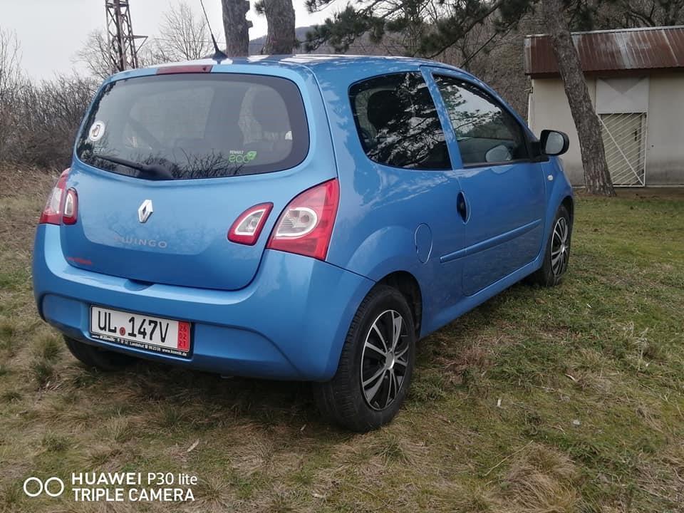Renault-twingo-2012