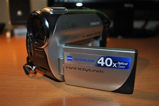 Sony-DCR-DVD106E