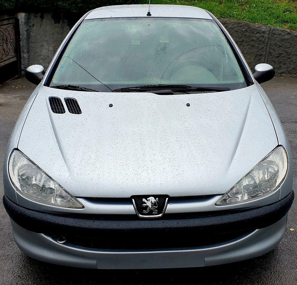 Peugeot-206