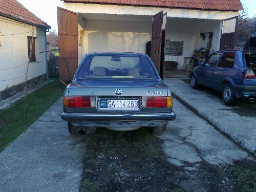 BMW-320--85