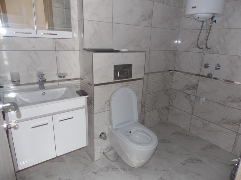 Izdavanje--Širi-centar---83m2--Novo-