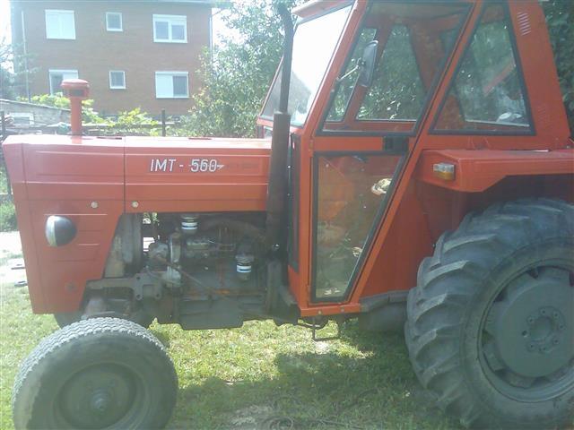 Traktor-IMT-560