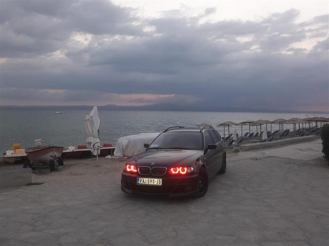 Bmw e46 320i 2001god