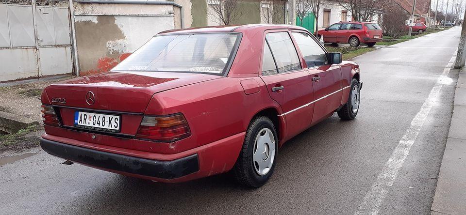 Mercedes-124-200D