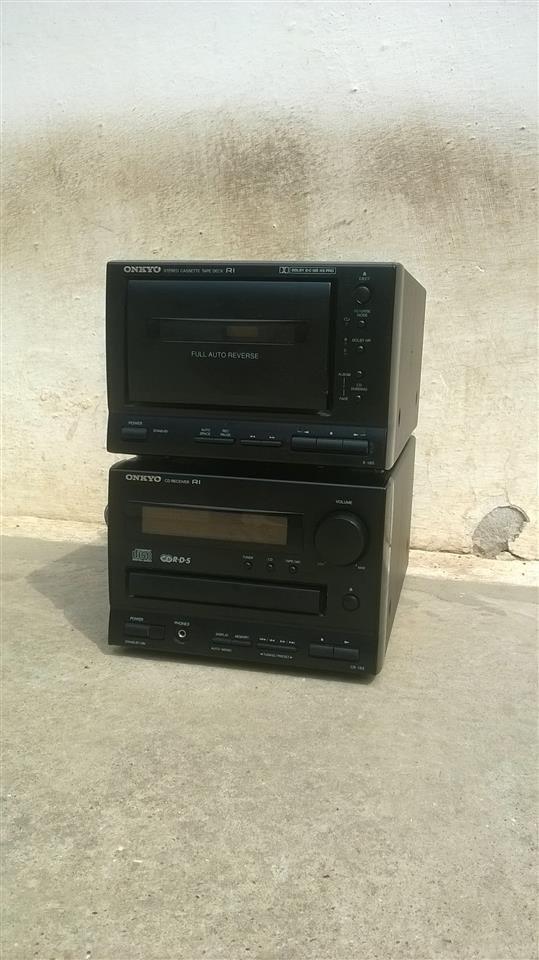 Onkyo--AUX-