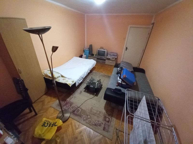 IZDAVANJE---dvoiposoban---MARGER