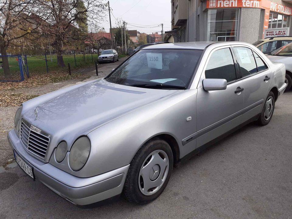 Mercedes-E220