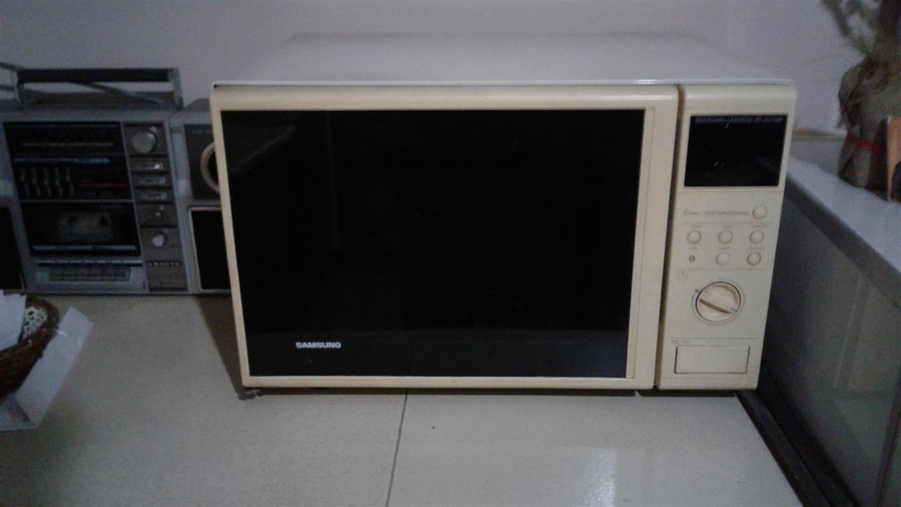 Mikrotalasna-pec-Samsung-made-in-Germany